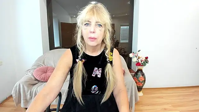 Anna Diax online show from October 2025 11:44:02 AM