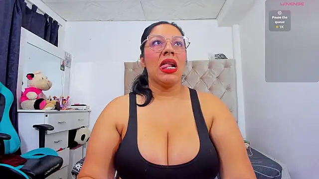 lulu ferrer online show from November 2025 06:34:02 PM