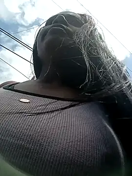 Snapshot of cindy_damm chatting on January 2025 05:15:02 PM cindy damm online show from January 2025 05:15:02 PM