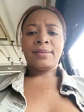 Snapshot of cindy_damm chatting on February 2025 05:58:02 PM cindy damm online show from February 2025 05:58:02 PM