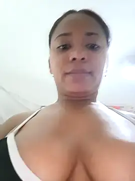 Snapshot of cindy_damm chatting on February 2025 02:56:01 AM cindy damm online show from February 2025 02:56:01 AM