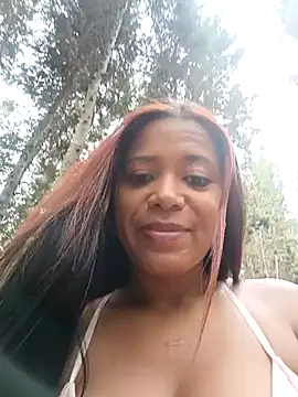 Snapshot of cindy_damm chatting on February 2025 06:37:01 PM cindy damm online show from February 2025 06:37:01 PM