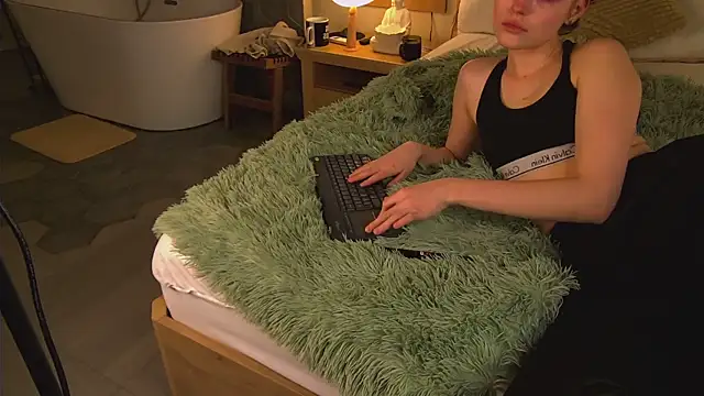 AshleyDouglas online show from February 2025 05:41:01 AM