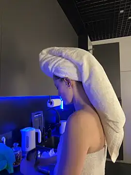 AshleyDouglas online show from March 2025 08:05:02 AM