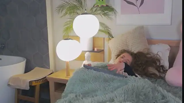 AshleyDouglas online show from March 2025 12:01:02 PM