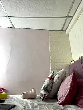 annaharper- online show from September 2025 04:51:02 PM