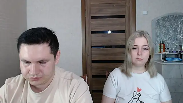 Kristy-Max online show from March 2025 08:27:01 PM