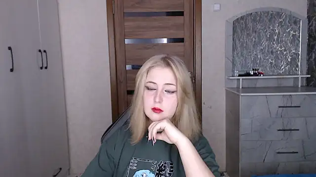 Kristy-Max online show from January 2026 09:07:02 PM