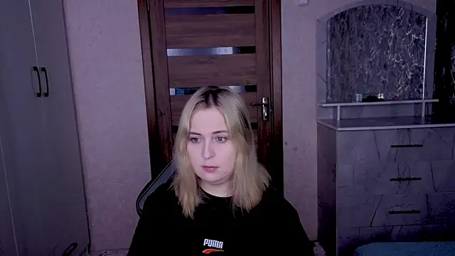 Kristy-Max online show from February 2026 10:52:02 PM