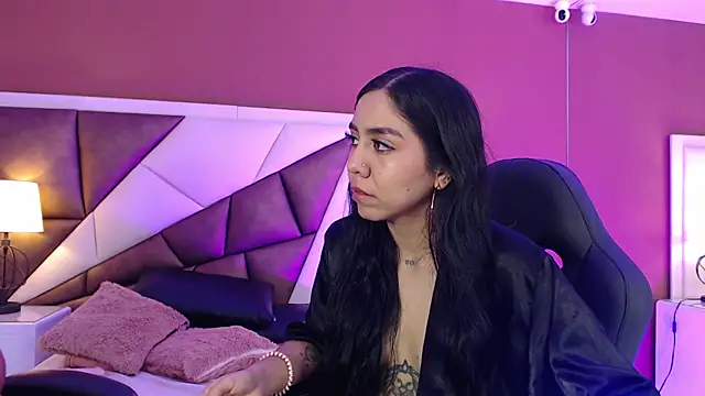 KarolandMichel online show from December 2024 04:08:02 PM