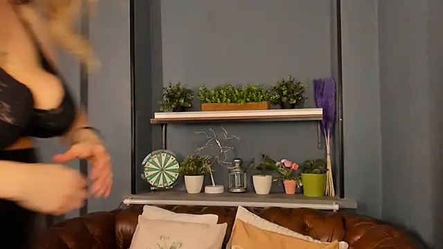 JesiaFoxi online show from March 2025 09:17:01 PM