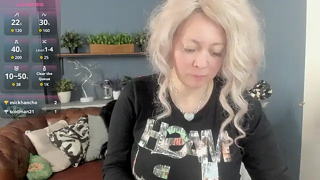 JesiaFoxi online show from February 2026 08:13:01 PM