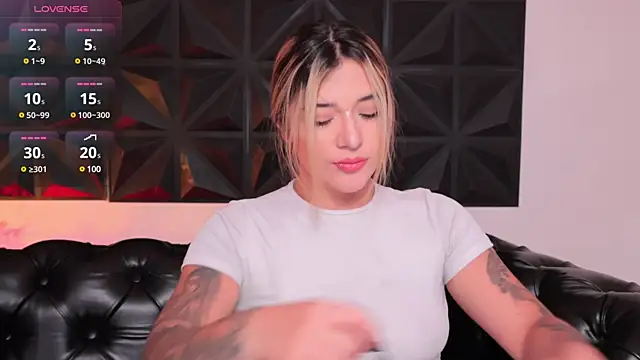 ashleyvalirya online show from January 2025 09:29:01 PM