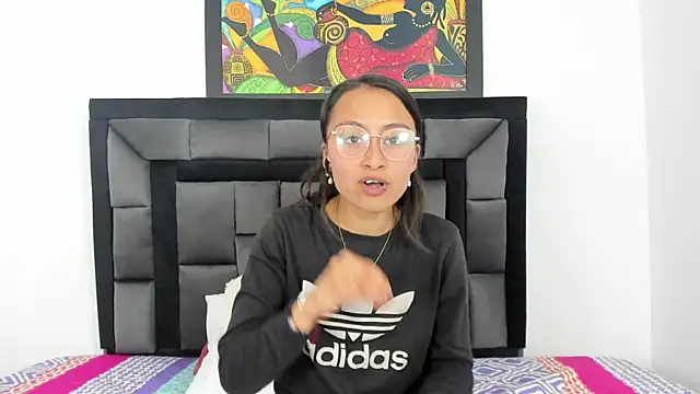 Snapshot of tatiana_valencia chatting on March 2025 06:12:02 PM tatiana valencia online show from March 2025 06:12:02 PM