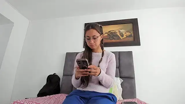 Snapshot of tatiana_valencia chatting on May 2026 12:24:01 PM tatiana valencia online show from May 2026 12:24:01 PM