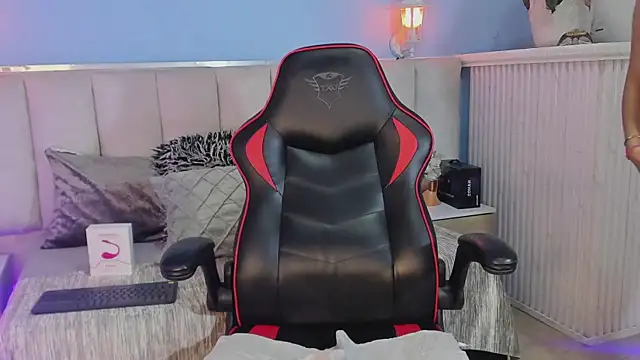 lyzzi smith01 online show from January 2025 08:10:02 PM