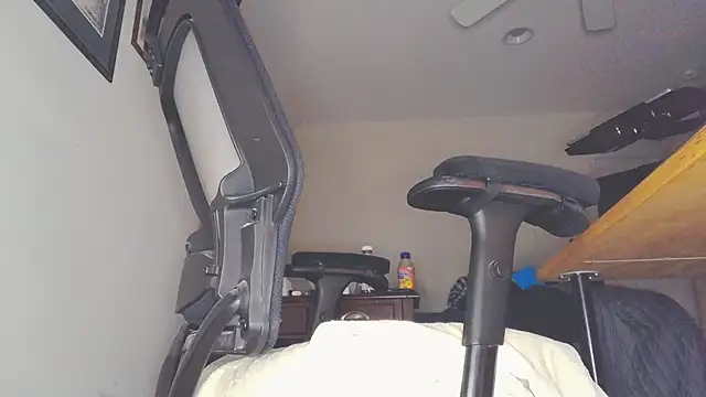 ExposureMakesMeHard online show from June 2026 01:03:01 AM