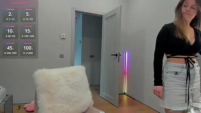  cometoseeme  online show from March 2026 03:18:01 PM