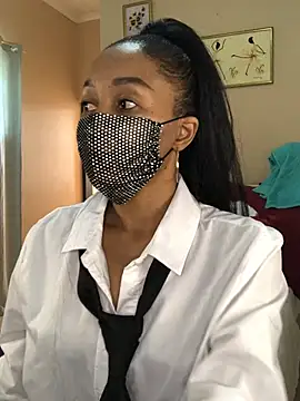 niccki3 online show from February 2025 05:40:01 AM