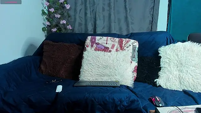 cristofer 988 online show from October 2025 11:14:02 PM