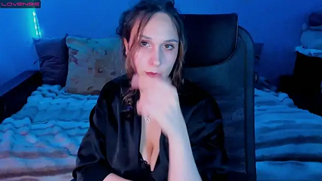 Traneba online show from September 2025 12:38:01 PM