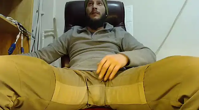 hardbigcock16 online show from January 2025 01:32:01 PM