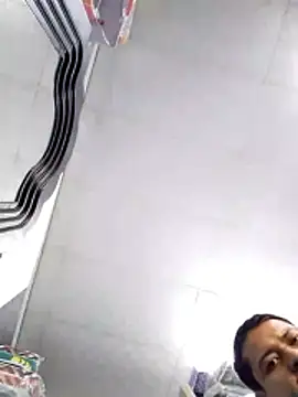 Snapshot of rober245 chatting on January 2026 05:51:02 PM rober245 online show from January 2026 05:51:02 PM