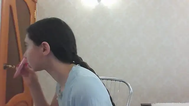 Snapshot of Kashtanka_ chatting on June 2026 05:25:01 AM Kashtanka online show from June 2026 05:25:01 AM