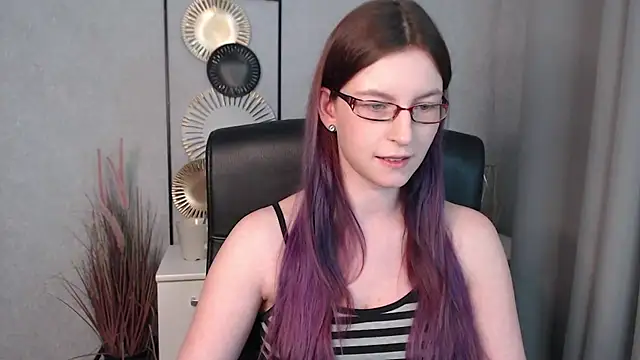 emmaxDelight online show from December 2024 02:35:02 PM