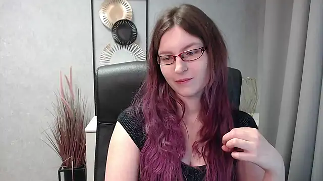 emmaxDelight online show from December 2024 07:39:01 AM