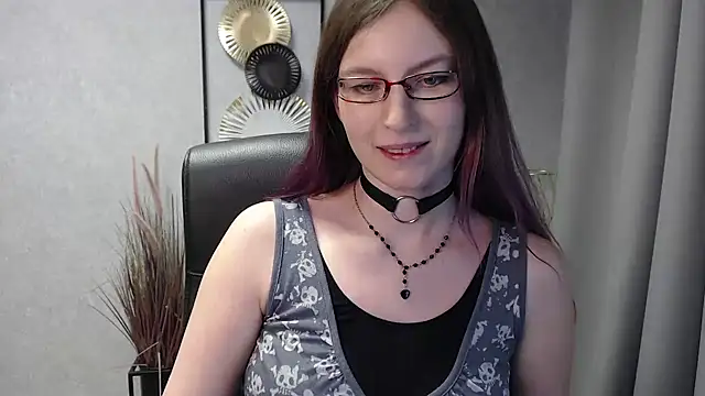 emmaxDelight online show from December 2024 11:48:01 AM