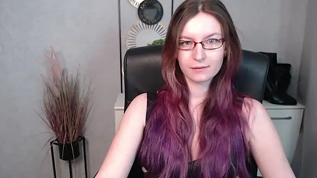 emmaxDelight online show from February 2025 12:47:02 PM