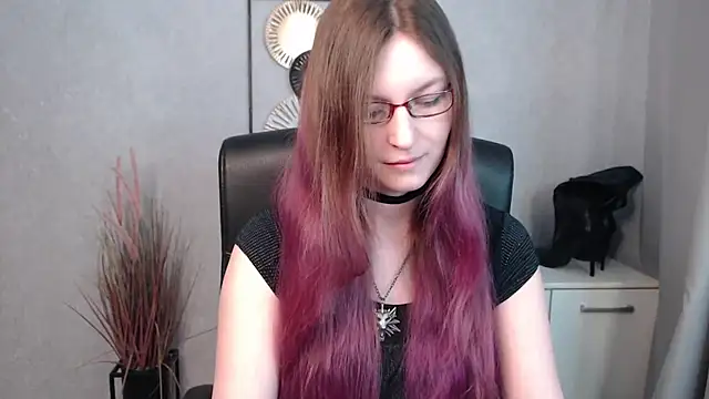 emmaxDelight online show from March 2025 07:42:02 AM