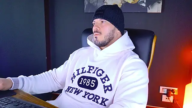 AngeloEric online show from January 2025 07:43:01 AM