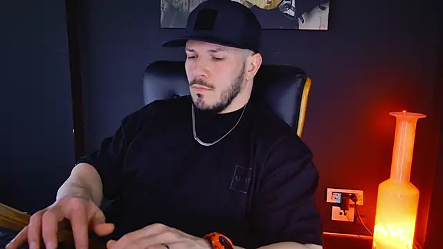 AngeloEric online show from February 2025 11:27:02 AM