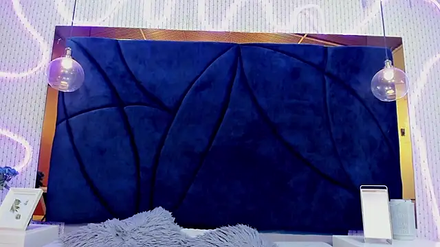 LARISSAEVANS online show from March 2025 12:06:02 PM