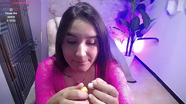 Snapshot of sweetyy_lollipop chatting on November 2025 12:19:02 PM sweetyy lollipop online show from November 2025 12:19:02 PM