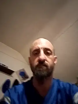 Snapshot of armdy371 chatting on April 2026 01:37:02 PM armdy371 online show from April 2026 01:37:02 PM