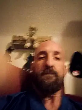 Snapshot of armdy371 chatting on April 2026 08:53:02 PM armdy371 online show from April 2026 08:53:02 PM