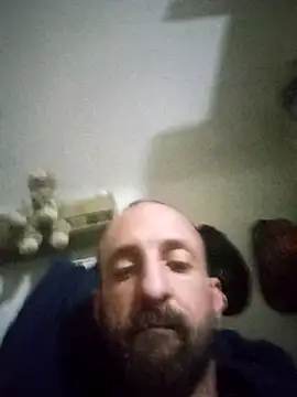 Snapshot of armdy371 chatting on April 2026 02:36:02 AM armdy371 online show from April 2026 02:36:02 AM