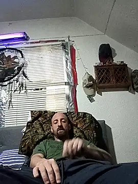 Snapshot of armdy371 chatting on May 2026 11:32:01 PM armdy371 online show from May 2026 11:32:01 PM
