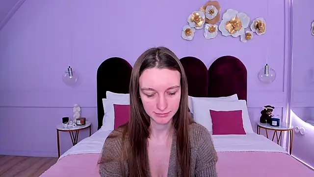 Snapshot of AshleyMillsss chatting on March 2025 07:10:01 AM AshleyMillsss online show from March 2025 07:10:01 AM