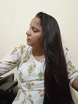 Snapshot of Simran-Kaur143 chatting on July 2026 10:39:02 AM Simran-Kaur143 online show from July 2026 10:39:02 AM