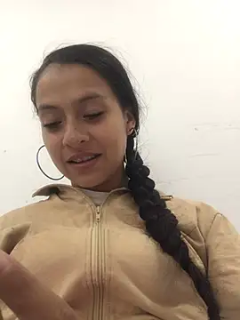 Snapshot of loren3124 chatting on December 2024 07:58:01 AM loren3124 online show from December 2024 07:58:01 AM