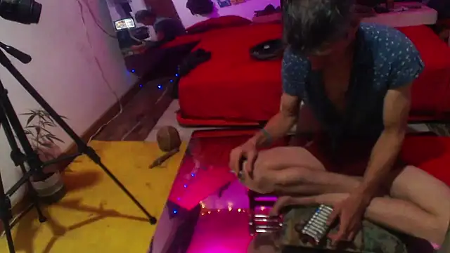 laye19 online show from February 2025 11:35:01 PM