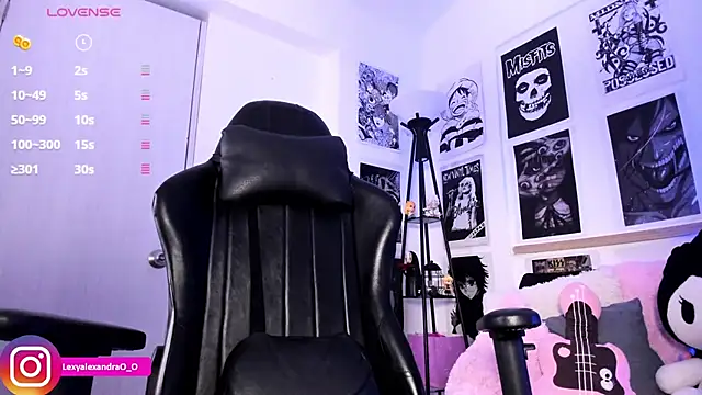 Lexyjoycce online show from February 2026 09:05:02 PM