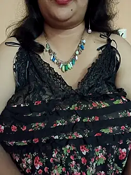 Snapshot of neelu-hoty chatting on January 2025 03:09:01 AM neelu-hoty online show from January 2025 03:09:01 AM