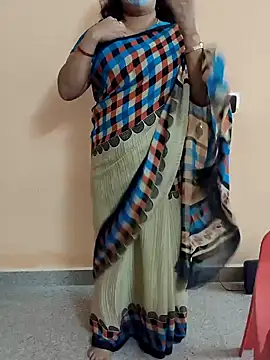 Snapshot of neelu-hoty chatting on January 2025 06:07:01 PM neelu-hoty online show from January 2025 06:07:01 PM