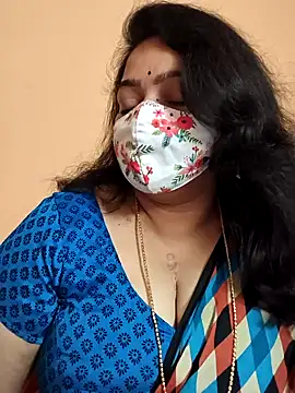 Snapshot of neelu-hoty chatting on January 2025 01:00:02 AM neelu-hoty online show from January 2025 01:00:02 AM