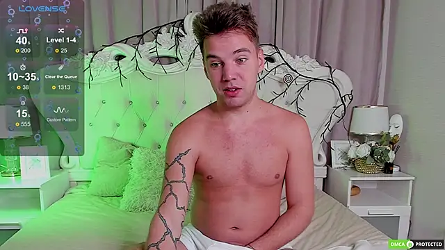 ArthurWhitee online show from January 2026 03:12:02 AM